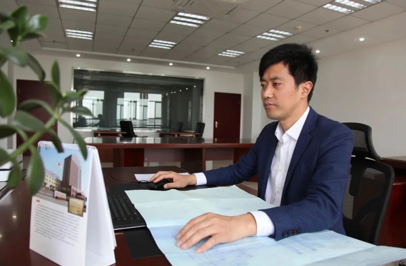 海安名匠丨江蘇鵬飛集團股份有限公司設計中心主任，高級工程師、高級技師李曉平